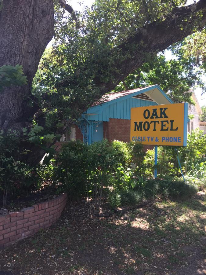 The Oak Motel La Grange Luaran gambar