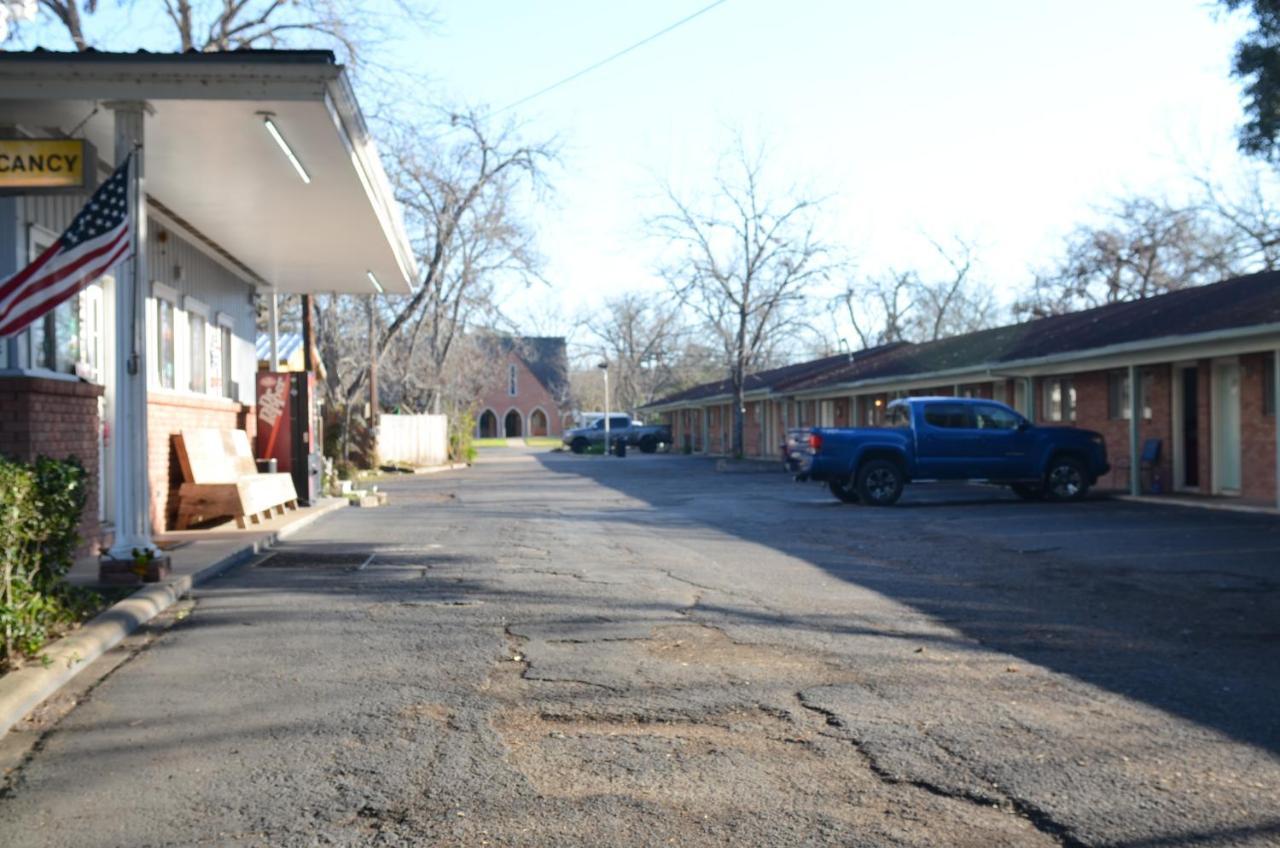 The Oak Motel La Grange Luaran gambar