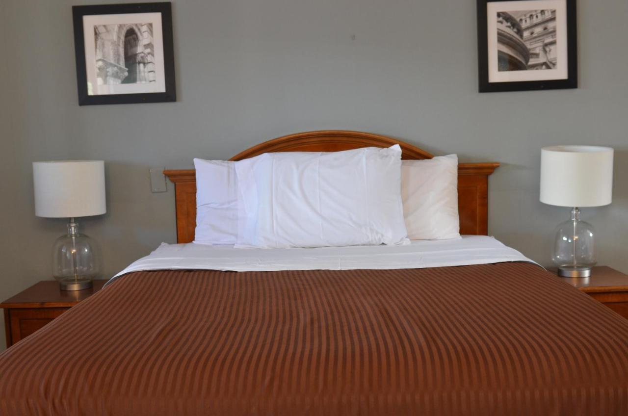 The Oak Motel La Grange Luaran gambar