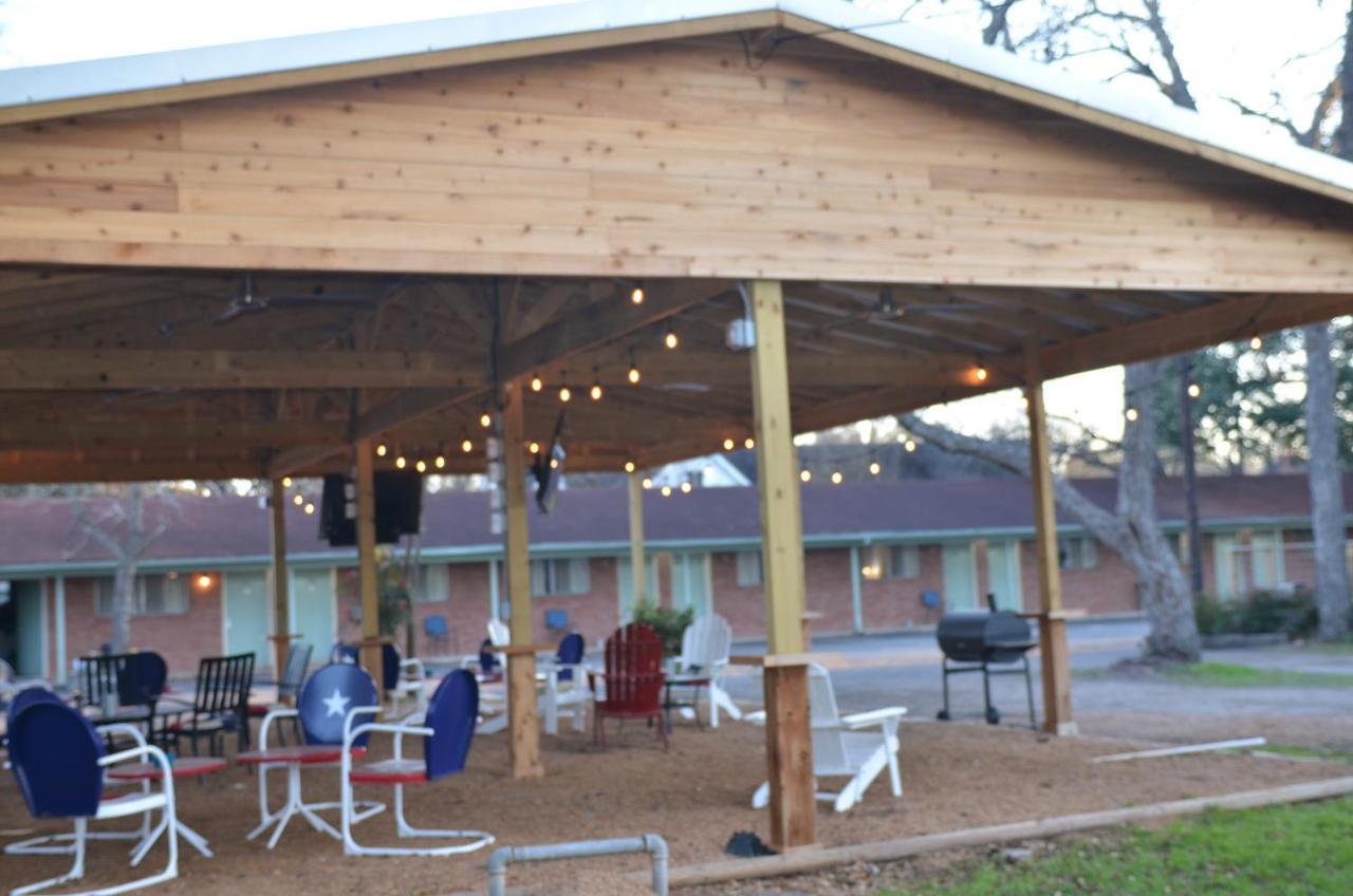 The Oak Motel La Grange Luaran gambar