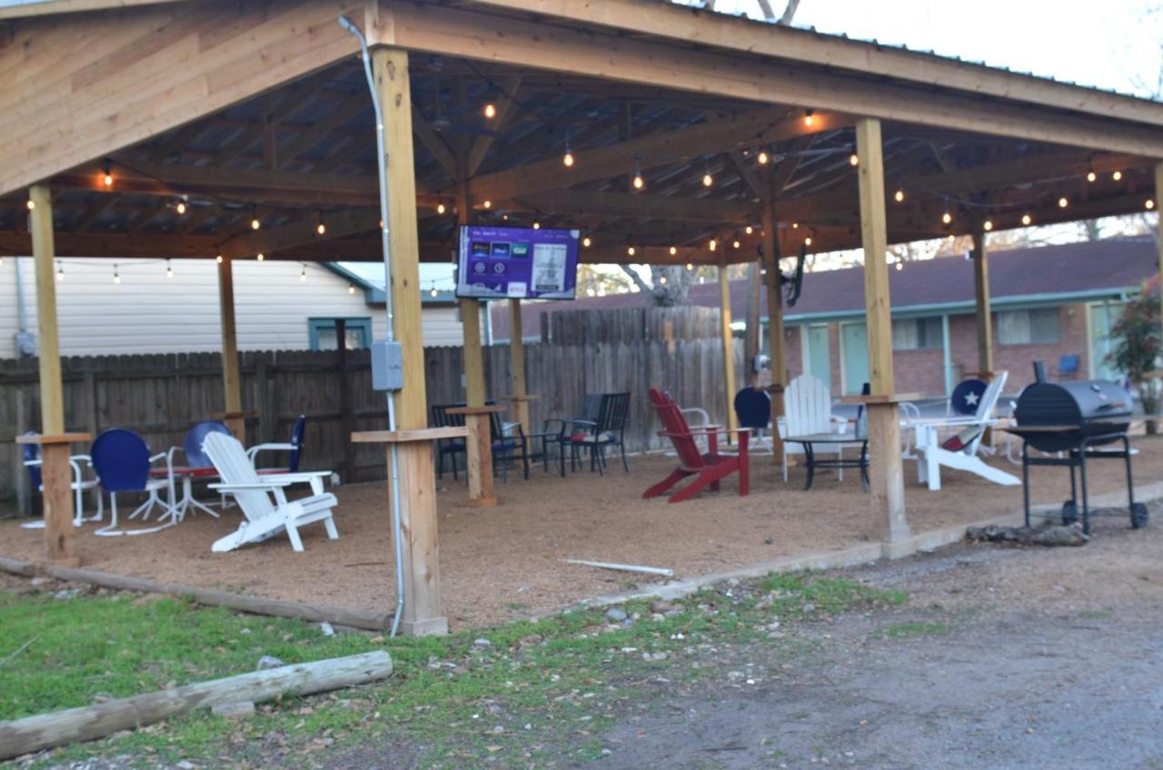 The Oak Motel La Grange Luaran gambar